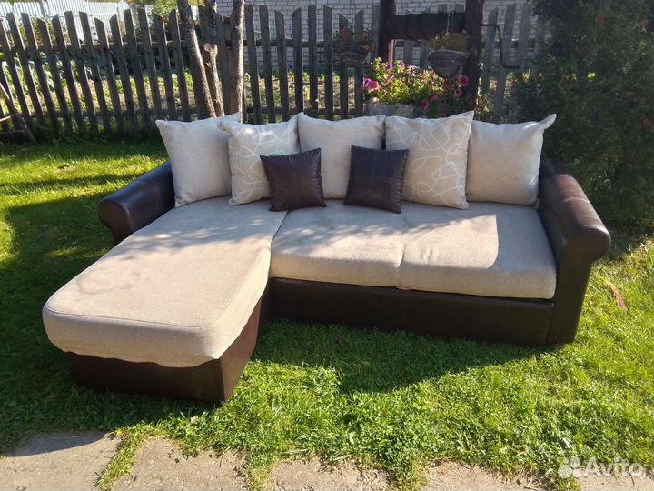 Кожаный угловой диван бу