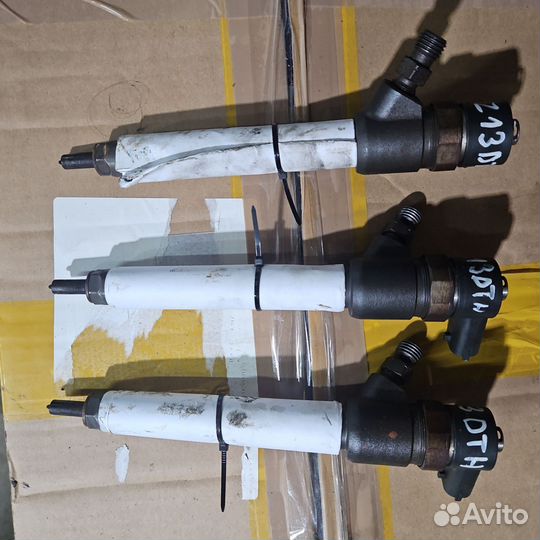 Топливная форсунка 1.3 z13dth z13dtj 183