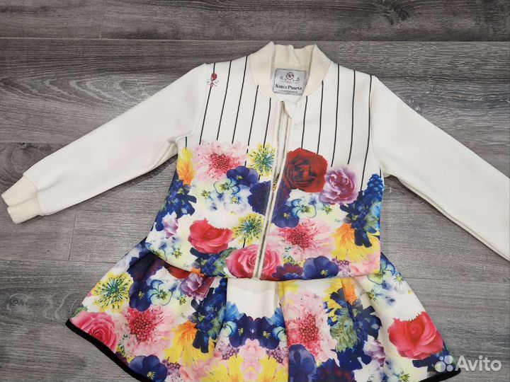 Noble people костюм