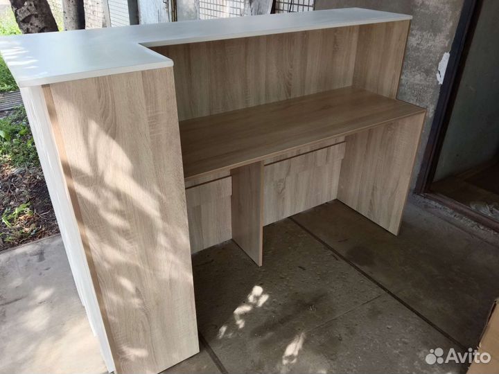 Стойка ресепшн,новая