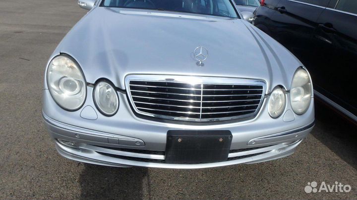В разборе из Японии Mercedes Benz W211 E350
