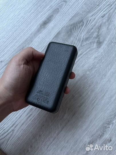 Внешний аккумулятор rivacase VA2580 (20000mAh)