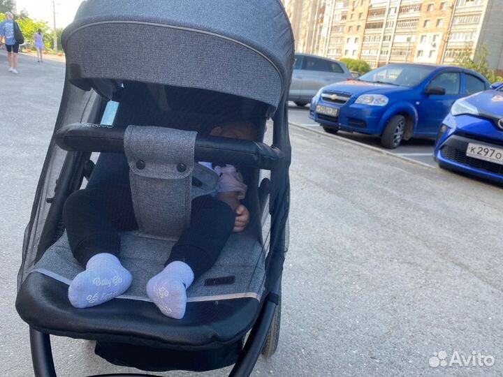 Прогулочная коляска