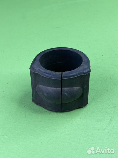 Втулка стабилизатора 45x58/63x46 (р) центр \Omn MB