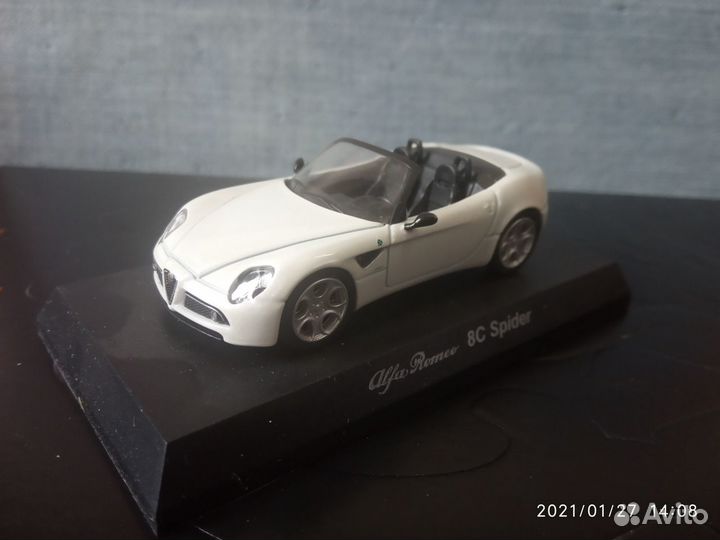 Модели авто 1:64 Альфа Ромео от kyosho (япония)