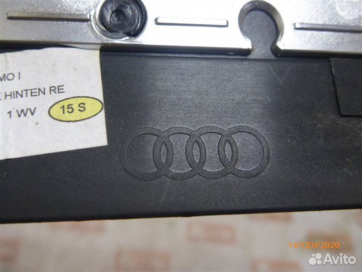 Накладка двери задняя правая Audi A6 C6 BDW 2005