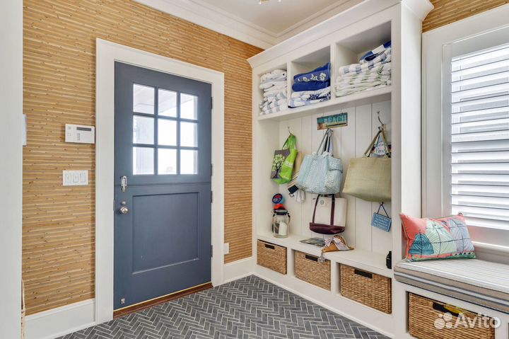 Распашной шкаф в прихожую