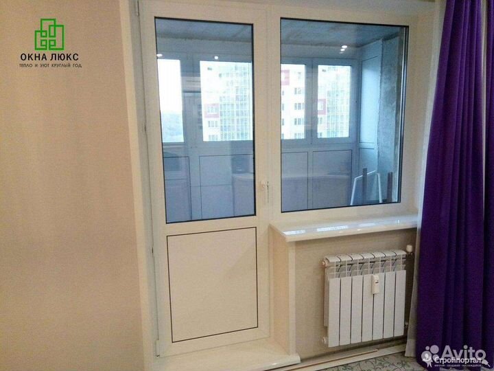 Дверь пластиковая балконная с окном