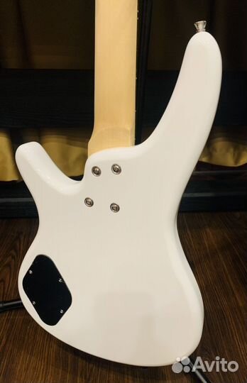 Бас Гитара Action Series + Ремень