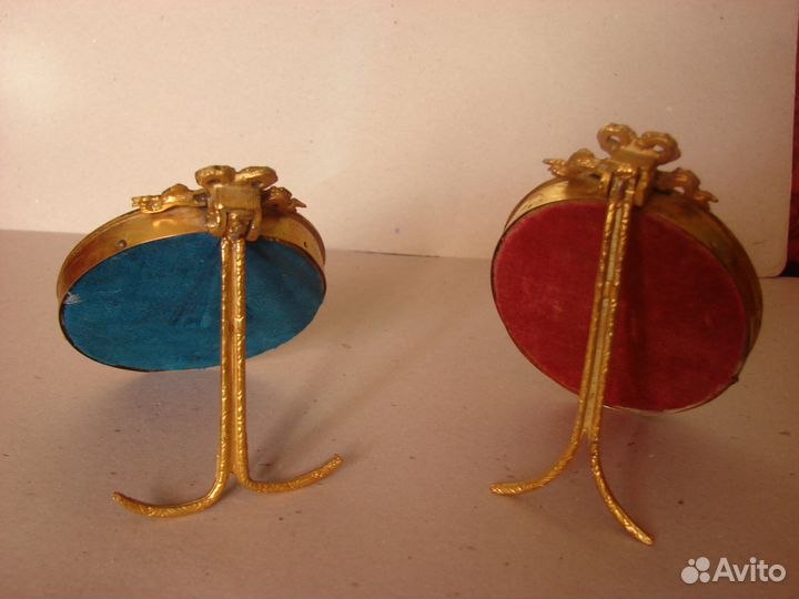 Панно настольное. живопись на шелке. латунь