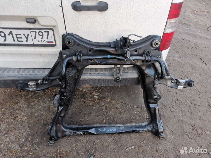 Подрамник передний Nissan Serena C25 mr20de