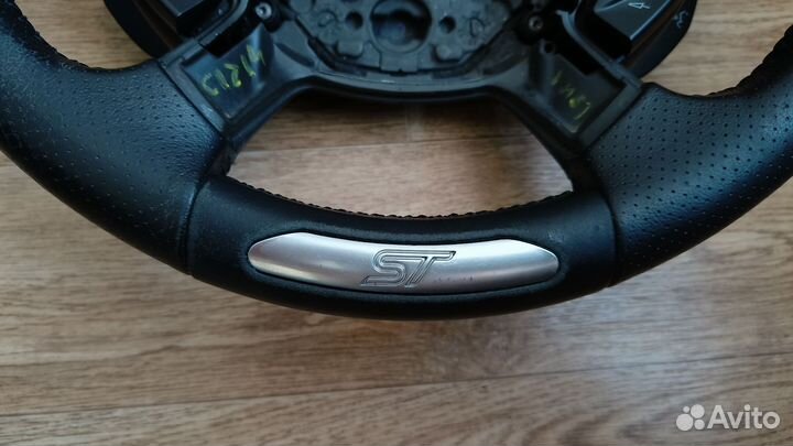 Руль Форд Фокус 3 ST круиз-контроль и мульмедиа