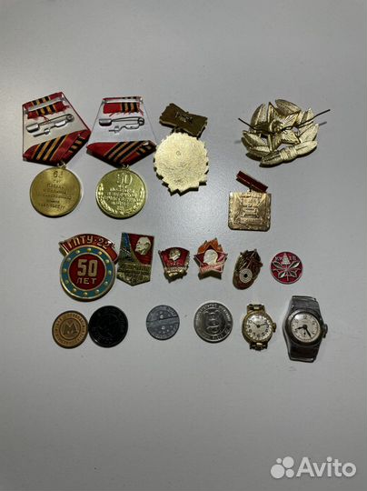 Жетоны и значки