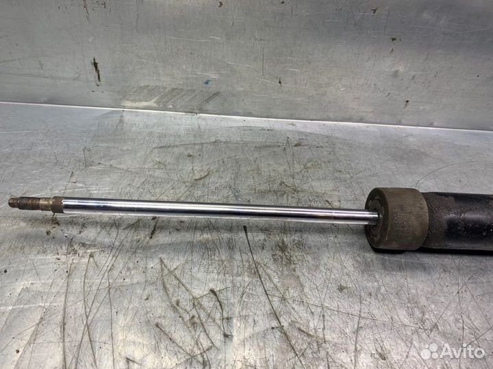 Амортизатор задний Skoda Octavia (A5 1Z)