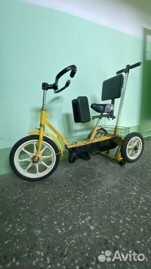 Трехколесный велосипед