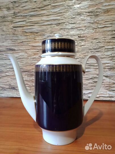 Заварочный чайник и кофейник