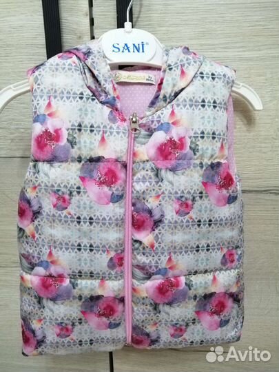 Жилетка для девочки 98 размер новая