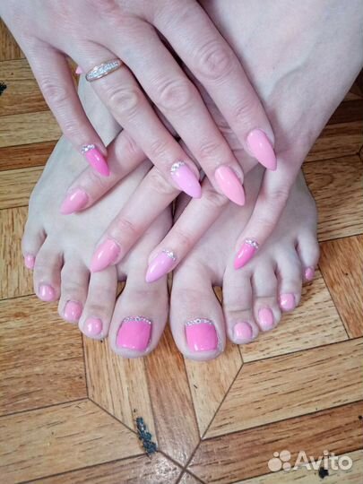 Наращивание ногтей