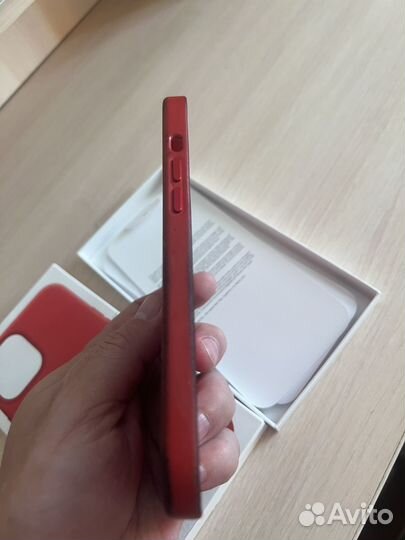 Оригинальный чехол на iPhone 12 Pro Max