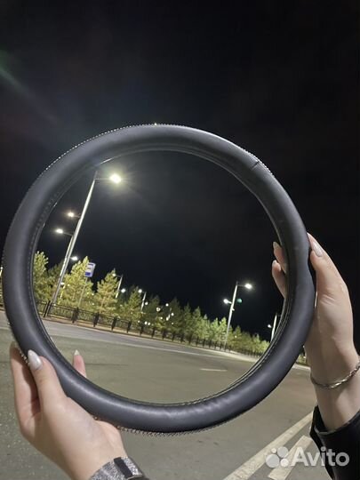 Чехол на руль со стразами