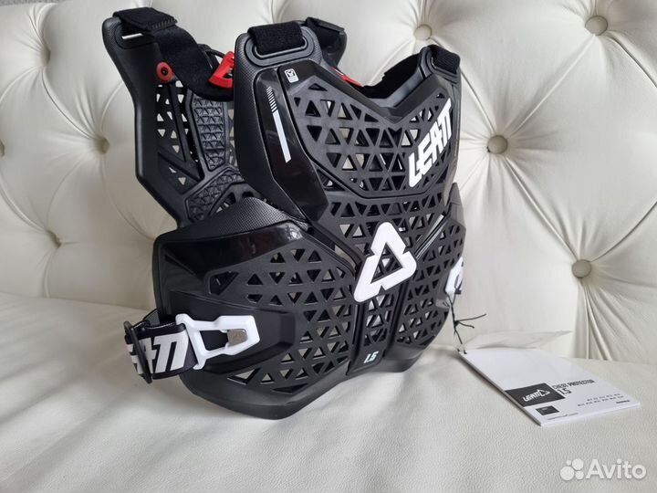 Enduro панцирь Leatt 1.5 Chest Protector Black