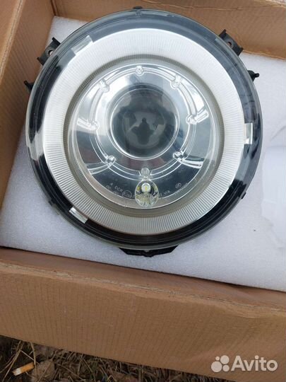 Фара Mercedes Benz G W463 2007-16 ксенон