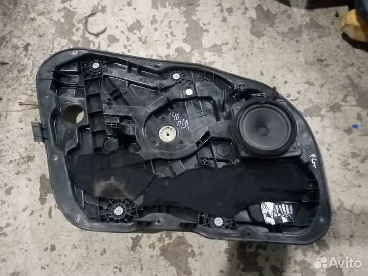 Стеклоподъемник на Хендай I40/ 2014 год