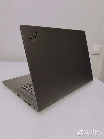 Lenovo Thinkpad P1 gen.5 (i7 12700H, RTX A2000)