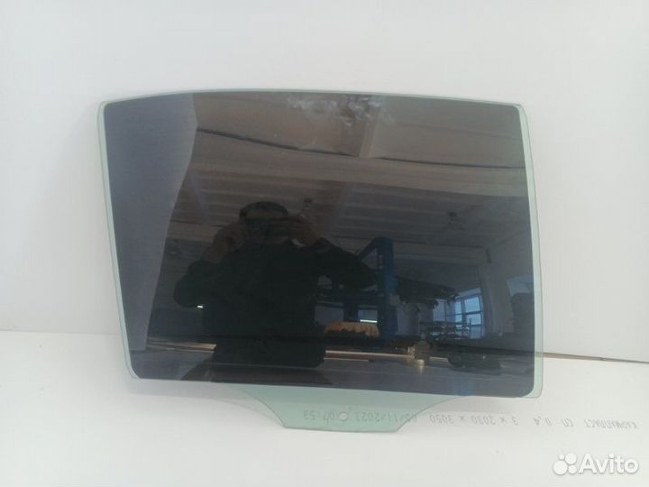 Стекло двери заднее правое Skoda Octavia BSE 2008