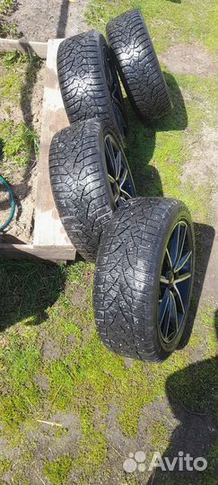 R17 Bridgestone Blizzak LM-32 205/55, PCD 5x120 DIA 56