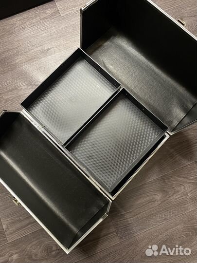 Чемодан для косметики