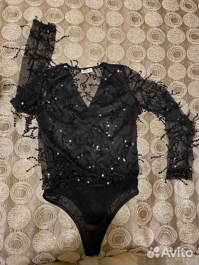 Боди с пайетками s/m