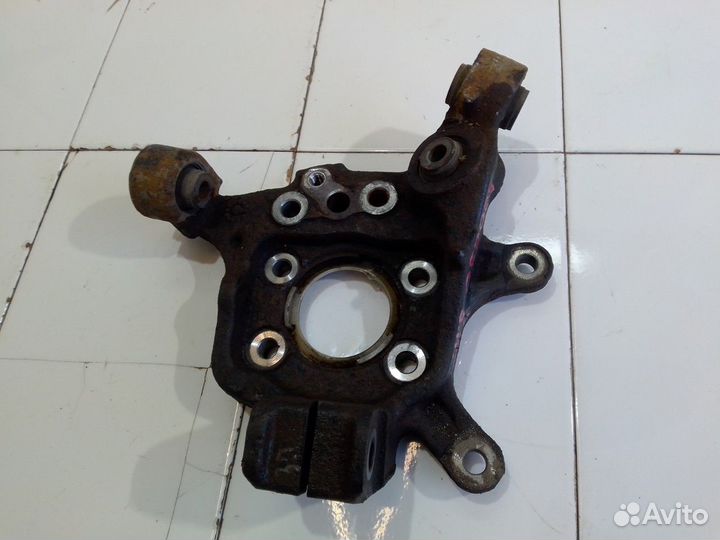 Кулак поворотный задний правый (Infiniti QX60)