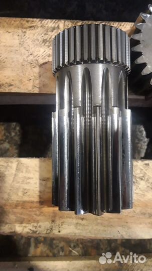 Редуктор поворота платформы JCB JS330LC