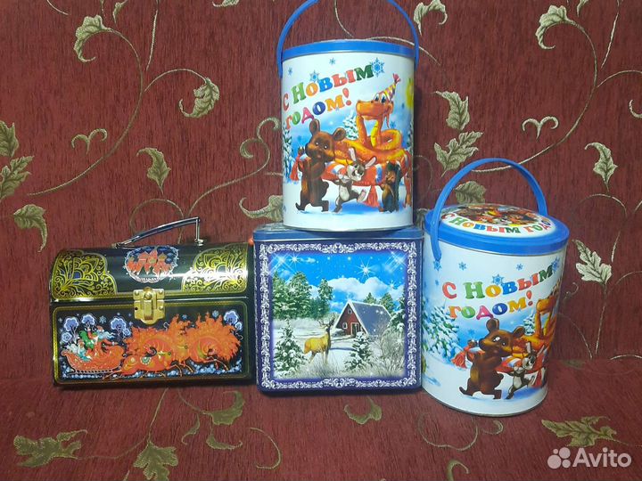 Новогодняя коробка для подарков