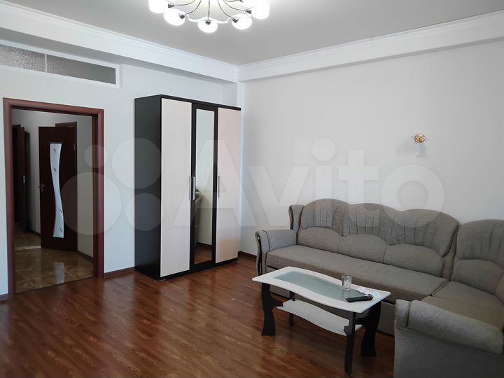 2-к. квартира, 71,4 м², 3/10 эт.