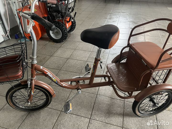 Трехколесный велосипед для взрослых