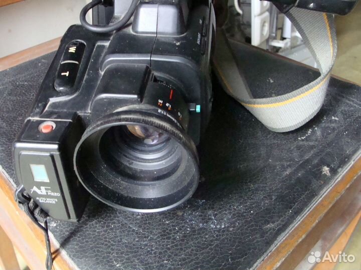 Видеокамера ретро