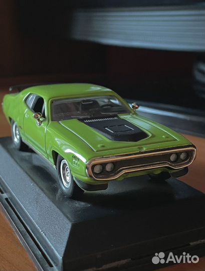 Модель Plymouth GTX - 1971 - зеленый 1:43
