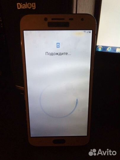 Телефон Samsung SM-J400F/DS