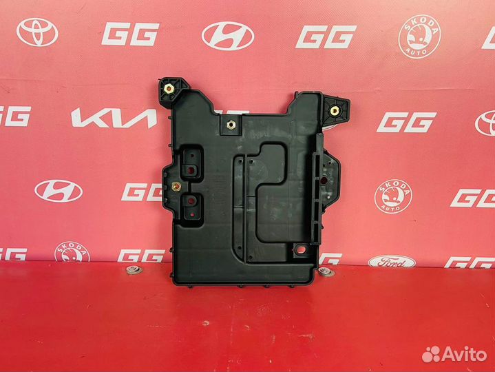 Площадка под акб на Хундай Солярис 1 2010-16