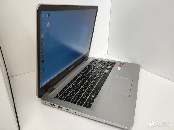 Ноутбук Maibenben M543