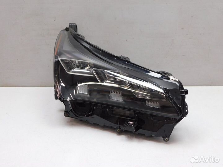 Фара правая Lexus NX200/NX200t/NX300/NX300h