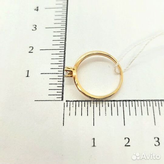 Золотое кольцо с камнем 15,5р