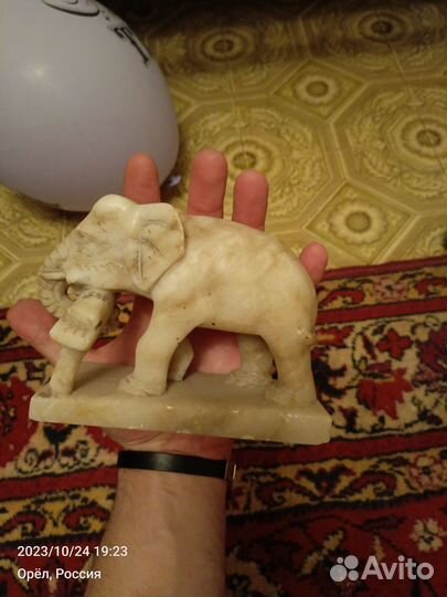 Слон мраморный