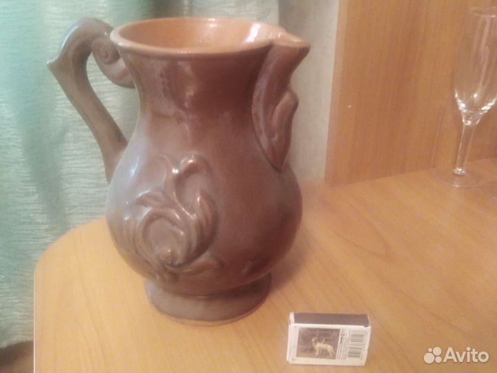 Глиняный кувшин