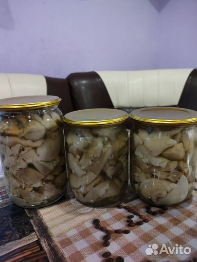 Грибы маринованные Синяя ножка