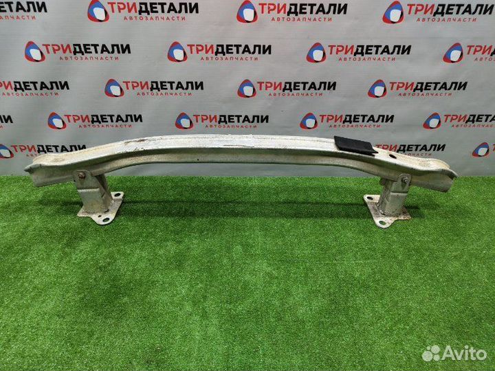 Усилитель бампера передний Renault Megane