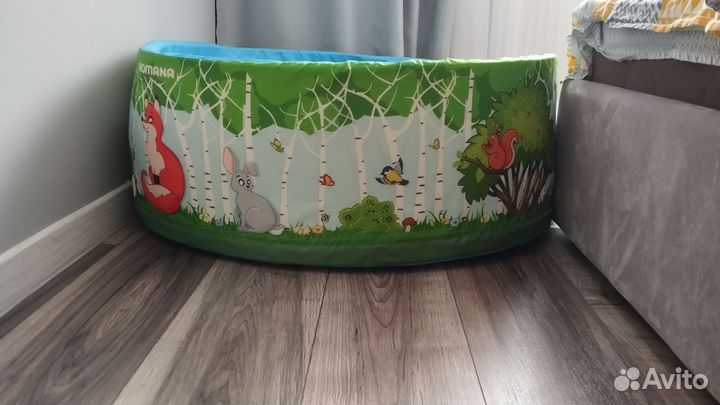 Сухой бассейн с шариками