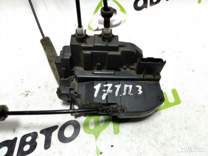 Замок двери задней правой Infiniti Qx 2004-2009